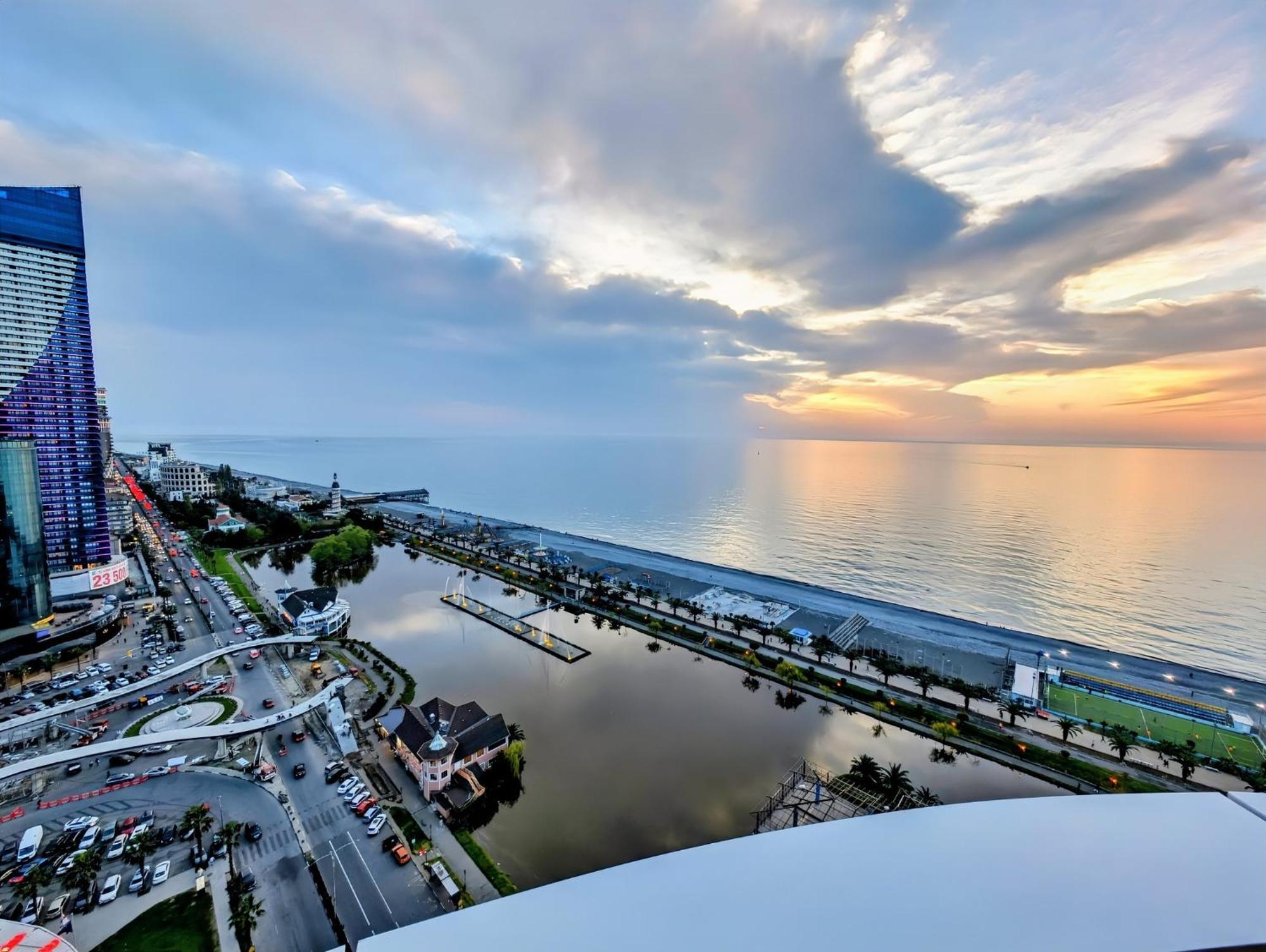 Alliance Palace By Black Sea Realty * Батуми