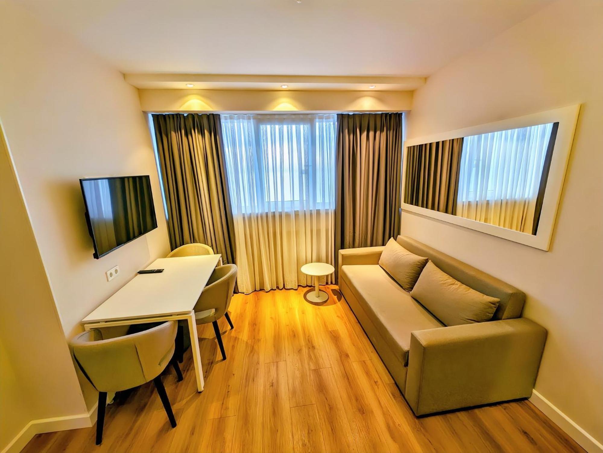 Alliance Palace By Black Sea Realty Батуми